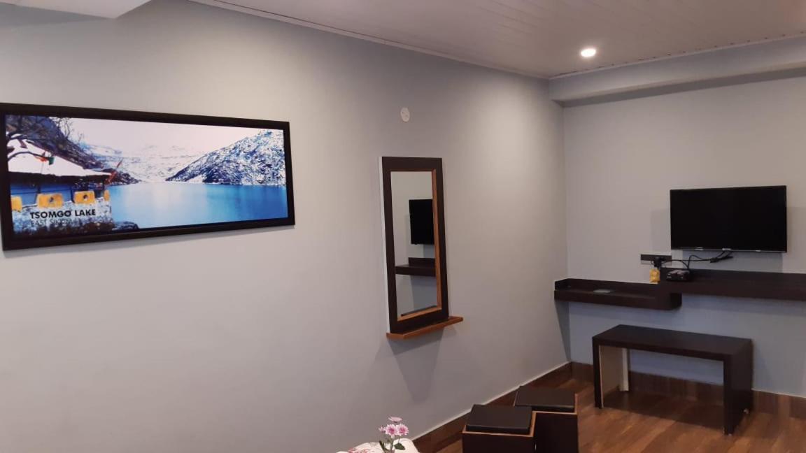 ガントク Denzong Khim Bed & Breakfast エクステリア 写真