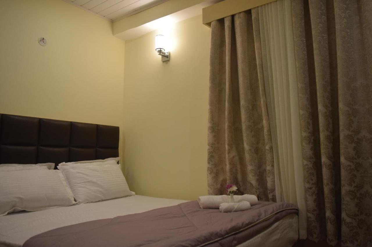 ガントク Denzong Khim Bed & Breakfast エクステリア 写真